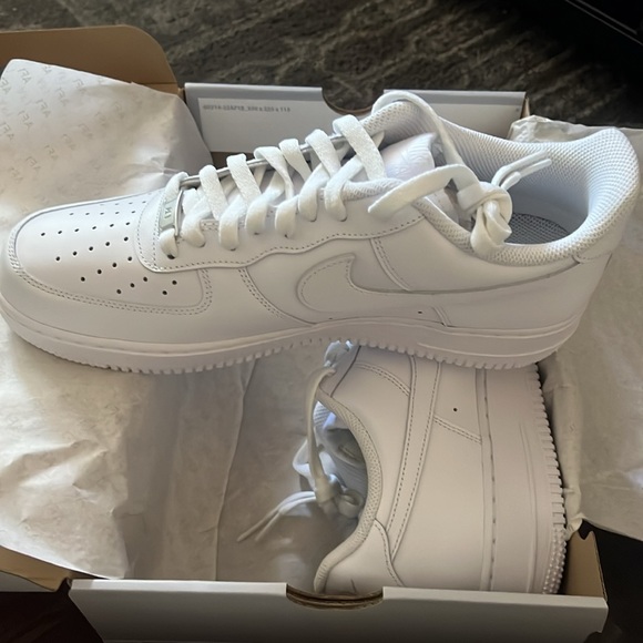 MEN AF1’s sneakers - Picture 3 of 3